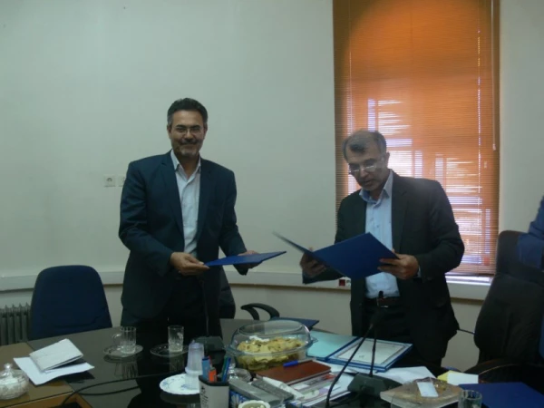 در راستای سازماندهی کارورزی دانشجومعلمان :

برگزاری شورای کارگروه کارورزی استان
 6