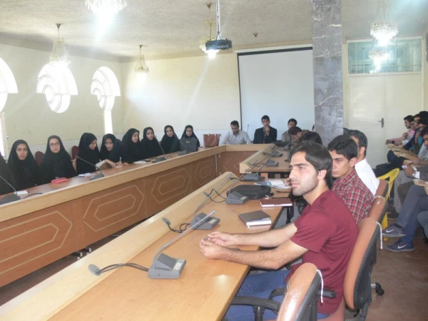 در راستای همکاری و هم اندیشی دانشجومعلمان پردیس های برادران و خواهران با نظارت دفتر نهاد رهبری :

برگزاری جلسه هم اندیشی سردبیران و اعضای نشریات دانشجویی دانشگاه فرهنگیان یزد 4