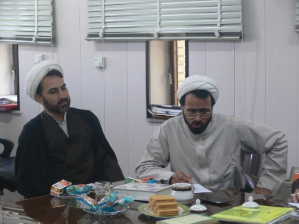 به منظور انسجام برنامه ها و راهکارهای آموزش قرآن در دانشگاه :

برگزاری اولین جلسه یکپارچه سازی فعالیت های قرآنی در پردیس های دانشگاه فرهنگیان یزد 7