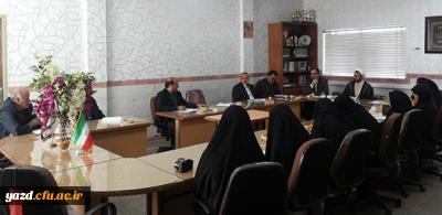 در پردیس حضرت فاطمه الزهرا(س) یزد برگزار شد :

 سومین جلسه شورای فرهنگی و اجتماعی دانشگاه فرهنگیان استان یزد