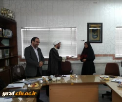 در پردیس حضرت فاطمه الزهرا(س) یزد برگزار شد :

 سومین جلسه شورای فرهنگی و اجتماعی دانشگاه فرهنگیان استان یزد 3