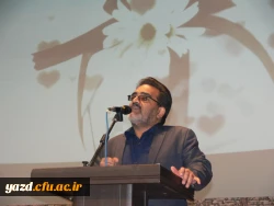 استاد فرجیان، معاون آموزشی، پژوهشی و فرهنگی پردیس در جمع دانشجومعلمان :

زمان برگزاری آزمون جامع مرداد ماه سال95خواهد بود.
 6