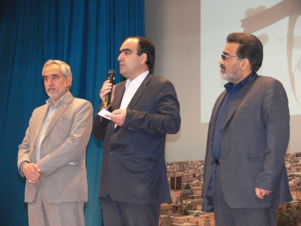 استاد فرجیان، معاون آموزشی، پژوهشی و فرهنگی پردیس در جمع دانشجومعلمان :

زمان برگزاری آزمون جامع مرداد ماه سال95خواهد بود.
 11