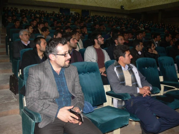 با همکاری دفتر نهاد مقام معظم رهبری در دانشگاه فرهنگیان یزد برگزار شد :

اولین همایش بزرگ آموزش الحان قرآنی و روش تدریس قرآن کریم 15