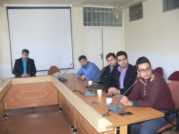 در راستای رسیدگی به امور دانشجومعلمان شاهد و ایثارگر:
نشست دانشجومعلمان شاهد وایثارگر پردیس شهیدان پاک نژاد با مسئولین بنیاد شهید و ایثارگران
 5