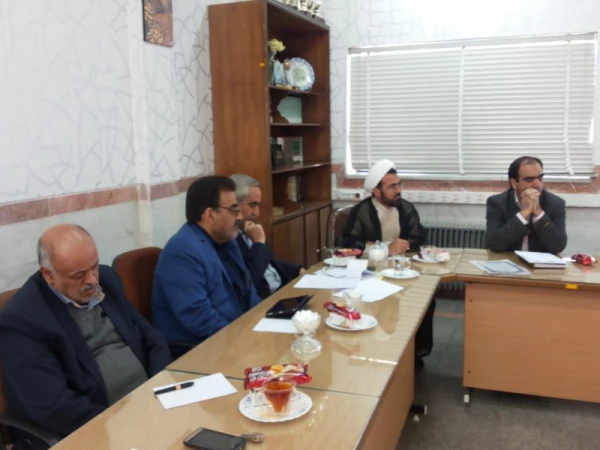 در پردیس حضرت فاطمه الزهرا(س) یزد برگزار شد :

پنجمین جلسه شورای فرهنگی و اجتماعی دانشگاه فرهنگیان استان یزد
 7