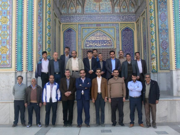 در آستانه ایام الله  دهه فجر با حضور در مزار شهدای معلم :

تجدید میثاق کارکنان دانشگاه فرهنگیان یزد  با آرمان های شهدا 
 8