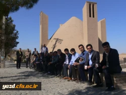 در آستانه ایام الله  دهه فجر با حضور در مزار شهدای معلم :

تجدید میثاق کارکنان دانشگاه فرهنگیان یزد  با آرمان های شهدا 
 17