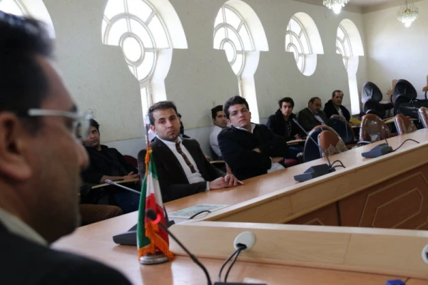 در پردیس شهیدان پاک نژاد یزد برگزار شد:

اولین جلسه هماهنگی مسؤولان سازمان مرکزی با دبیران شورای صنفی 5