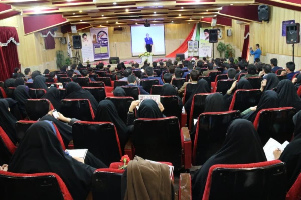 در شهر دارالعلم و دارالعباده یزد برگزار شد: 

دومین همایش کشوری دبیران شورای صنفی-رفاهی دانشگاه فرهنگیان
 6