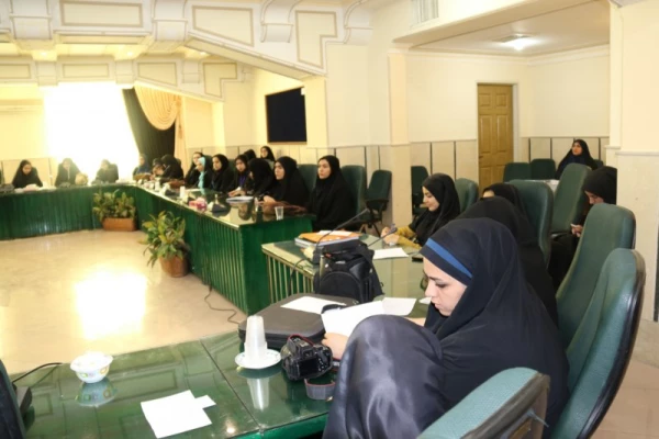 در روز دوم همایش کشوری دبیران شورای صنفی- رفاهی دانشگاه فرهنگیان برگزار شد:

کارگاه های آموزشی مشارکت و مسؤولیت پذیری؛ مهارت های زندگی و حقوق شهروندی
 12