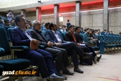 دکتر رضایی، سرپرست امور پردیس های استانی دانشگاه فرهنگیان یزد: 

بنده انتقاد پذیری را یک فرصت می دانم و آن را موتور محرک مسؤولان
 7