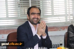 در پردیس حضرت فاطمه الزهرا(س)  برگزار شد :

هفتمین جلسه شورای فرهنگی و اجتماعی دانشگاه فرهنگیان استان یزد
 2