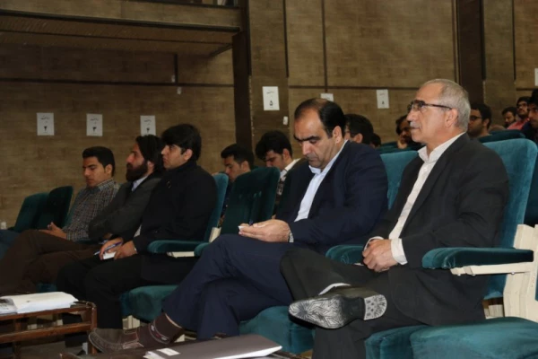 در پردیس شهیدان پاک نژاد برگزار شد:

کارگاه آموزشی اجرای درس پروژه  ( ویژه دانشجومعلمان علوم تربیتی ورودی 91 )
 5