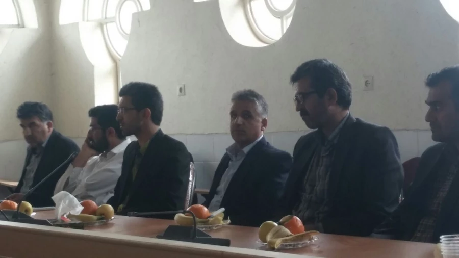 در نشستی صمیمانه از زحمات یک ساله همکاران پردیس های استانی تقدیر به عمل آمد. 13