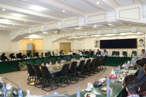 تقدیر و تجلیل از کادر اجرایی دانشجویی بیست و ششمین جشنواره کشوری قرآن و عترت دانشجومعلمان دانشگاه فرهنگیان 8