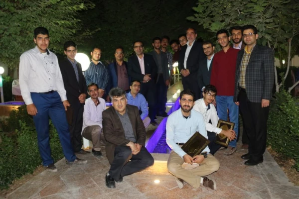 تقدیر و تجلیل از کادر اجرایی دانشجویی بیست و ششمین جشنواره کشوری قرآن و عترت دانشجومعلمان دانشگاه فرهنگیان 25
