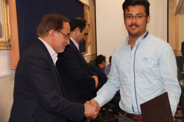 تقدیر و تجلیل از کادر اجرایی دانشجویی بیست و ششمین جشنواره کشوری قرآن و عترت دانشجومعلمان دانشگاه فرهنگیان 14