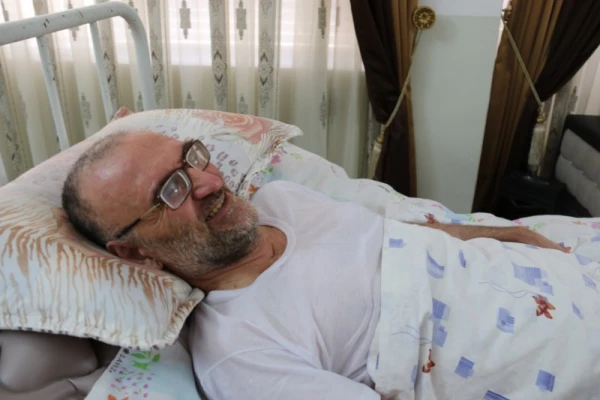 عیادت از همکار فرهنگی بیمار
 4