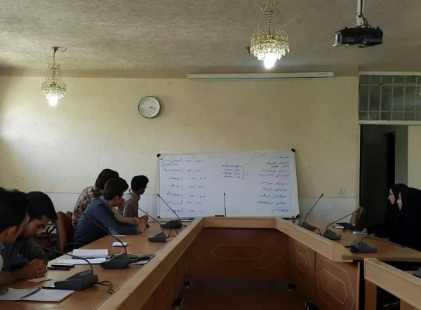 دومین نشست عوامل اجرایی نشریه هلال نور 4