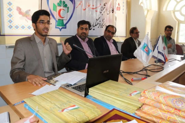 جلسه تودیع ومعارفه دبیران کانون های دانشجویی هلال احمر پردیس های استانی 11