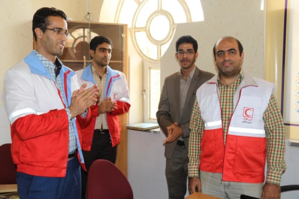 جلسه تودیع ومعارفه دبیران کانون های دانشجویی هلال احمر پردیس های استانی 16