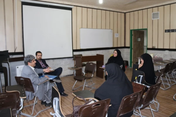 به میزبانی پردیس شهیدان پاک نژاد برگزار شد:

برگزاری اولین جلسه گروه های آموزشی با حضور اساتید پردیس استانی دانشگاه فرهنگیان یزد در سال تحصیلی جدید 
 15