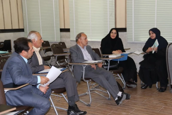 به میزبانی پردیس شهیدان پاک نژاد برگزار شد:

برگزاری اولین جلسه گروه های آموزشی با حضور اساتید پردیس استانی دانشگاه فرهنگیان یزد در سال تحصیلی جدید 
 17