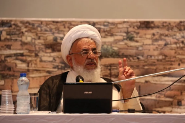 آیت الله  ناصری در مراسم آغاز سال تحصیلی دانشجومعلمان دانشگاه فرهنگیان یزد:

شما معلمان و هدایتگران فرزندان این جامعه هستید و ساختار علمی، عقیدتی، فکری و رشد عقلانی دانش آموزان این مرزوبوم به دست شما عزیزان است.
 2