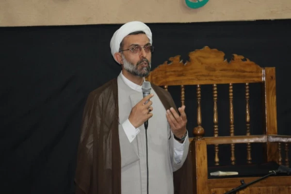 مدیرعامل بنیاد فرهنگی حضرت مهدی (عج) در جمع نمازگزاران پردیس پاک نژاد :

شناخت درست حرکت مهدویت، لازمه اش شناخت درست وظیفه در هر زمان و عمل به آن است.
 7