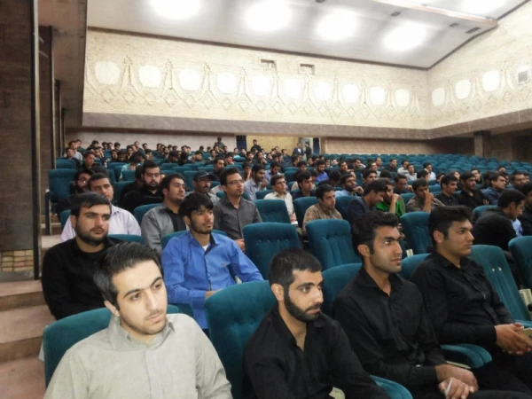 با حضور معاون آموزش متوسطه اداره کل آموزش و پرورش یزد برگزار شد:

کارگاه آموزشی تبیین سند تحول بنیادین آموزش و پرورش
 5