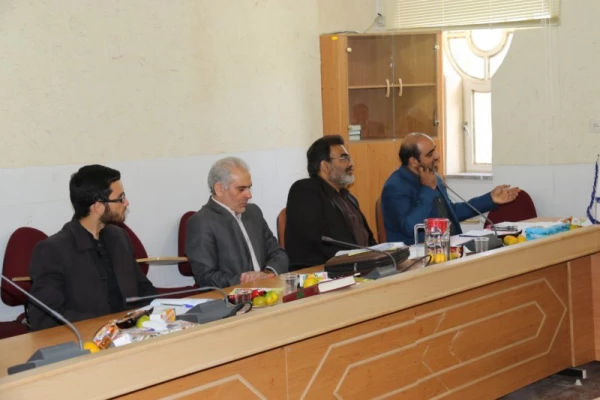 در پردیس شهیدان پاک نژاد برگزار شد:

اولین جلسه شورای فرهنگی و اجتماعی دانشگاه فرهنگیان استان در سال تحصیلی جدید 4