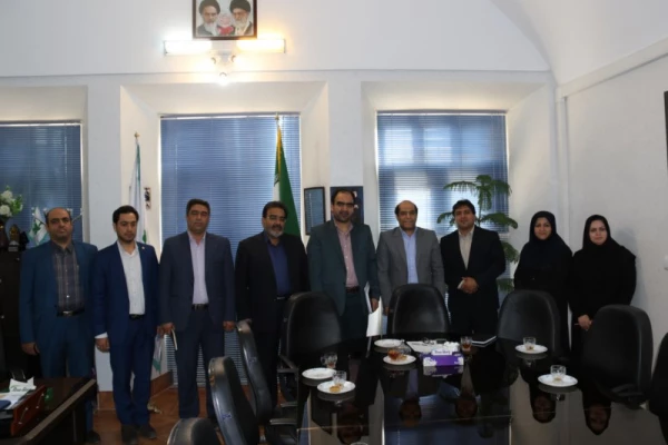 در راستای اجرایی کردن تفاهم نامه بین دانشگاه فرهنگیان و کانون پرورش فکری :
نشست مسئولان دانشگاه فرهنگیان استان یزد با کانون پرورش فکری کودکان و نوجوانان 
 8