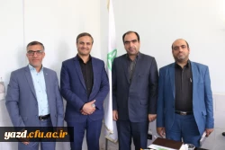 در نشست مشترک مسئولان دانشگاه با ریاست سازمان دانش آموزی یزد تاکید گردید:

افزایش تعاملات در زمینه فعالیت های فرهنگی و اجتماعی 
 7