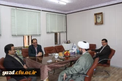 در آستانه روز دانشجو :

گزارش تصویری از حضور حجت الاسلام والمسلمین محمدعلی آهنگران( نویسنده، پژوهشگر و فعال سیاسی) در دانشگاه فرهنگیان یزد 4