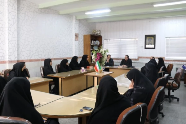 در حاشیه برگزاری اولین جشنواره کشوری نوآوری های علمی و پژوهشی:

بازدید دکتر مهرمحمدی از پردیس فاطمه الزهرا(س) یزد 3