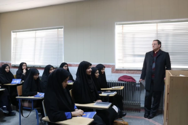 در حاشیه برگزاری اولین جشنواره کشوری نوآوری های علمی و پژوهشی:

بازدید دکتر مهرمحمدی از پردیس فاطمه الزهرا(س) یزد 12