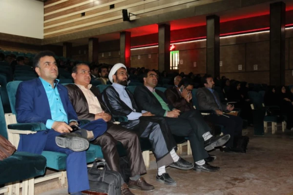 امور فرهنگی پردیس شهیدان پاک نژاد برگزار کرد:

سخنرانی آقای محمد زمانی با موضوع تجربیات نزدیک به مرگ 5