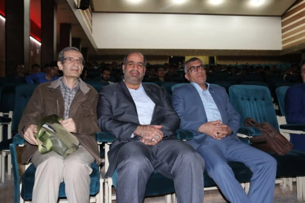 امور فرهنگی پردیس شهیدان پاک نژاد برگزار کرد:

سخنرانی آقای محمد زمانی با موضوع تجربیات نزدیک به مرگ 6