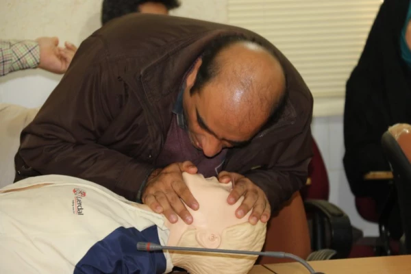 با حضور کارکنان و اساتید پردیس های استانی دانشگاه برگزار شد:

دوره بالندگی «کمک های اولیه، امداد و نجات» 15