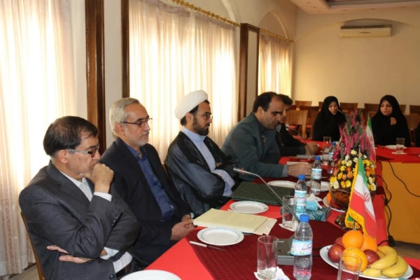 برگزاری جلسه تکریم از بازنشستگان دانشگاه فرهنگیان یزد 4