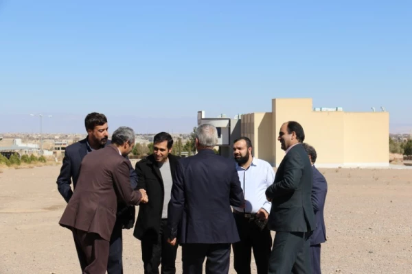 به مناسبت ایام الله دهه فجر برگزار گردید:

غبار روبی شهدای گمنام دانشگاه ازاد اسلامی واحد مهریز 
 2