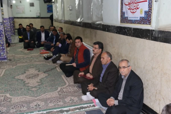 در راستای هماهنگی بین اساتید دانشگاه فرهنگیان یزد در نیمسال دوم سال تحصیلی:

برگزاری نشست گروه های آموزشی 8