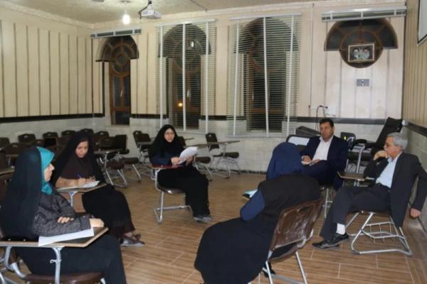 در راستای هماهنگی بین اساتید دانشگاه فرهنگیان یزد در نیمسال دوم سال تحصیلی:

برگزاری نشست گروه های آموزشی 11