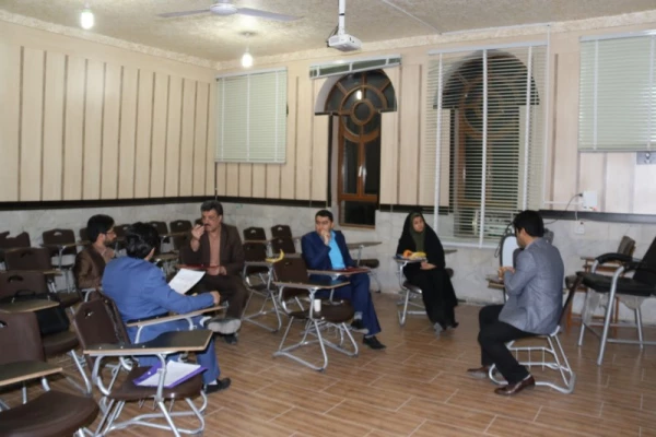 در راستای هماهنگی بین اساتید دانشگاه فرهنگیان یزد در نیمسال دوم سال تحصیلی:

برگزاری نشست گروه های آموزشی 12