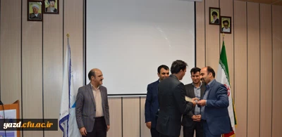 در نخستین هماش ملی تازه  های تعلیم و تربیت در نظام آموزشی ایران:

تقدیر از مسئول روابط عمومی دانشگاه فرهنگیان یزد به عنوان سخنران برتر همایش