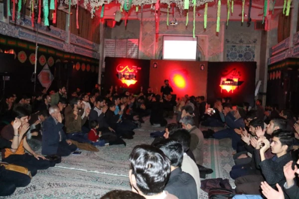 یادگار دوران دفاع مقدس در دومین یادواره 70 شهید دانشجوی دانشگاه فرهنگیان یزد:

لبیک به ندای رهبر سفارش مشترک همه شهدا است 4