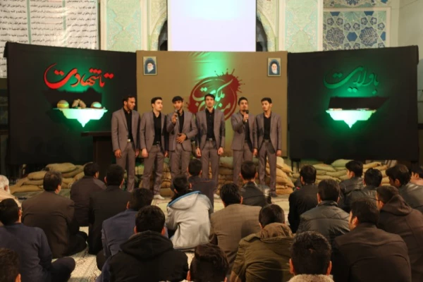 یادگار دوران دفاع مقدس در دومین یادواره 70 شهید دانشجوی دانشگاه فرهنگیان یزد:

لبیک به ندای رهبر سفارش مشترک همه شهدا است 7