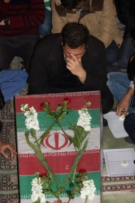 در ایام شهادت حضرت زهرا(س) :

عطر شهادت در فضای دانشگاه فرهنگیان یزد پیچید.
 7