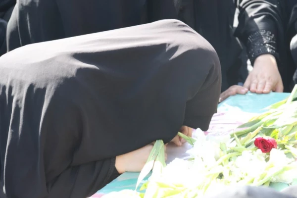 در ایام شهادت حضرت زهرا(س) :

عطر شهادت در فضای دانشگاه فرهنگیان یزد پیچید.
 13